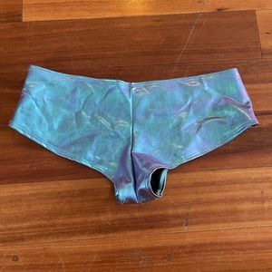 NWOT Rave Wonderland Iridescent Booty Shorts